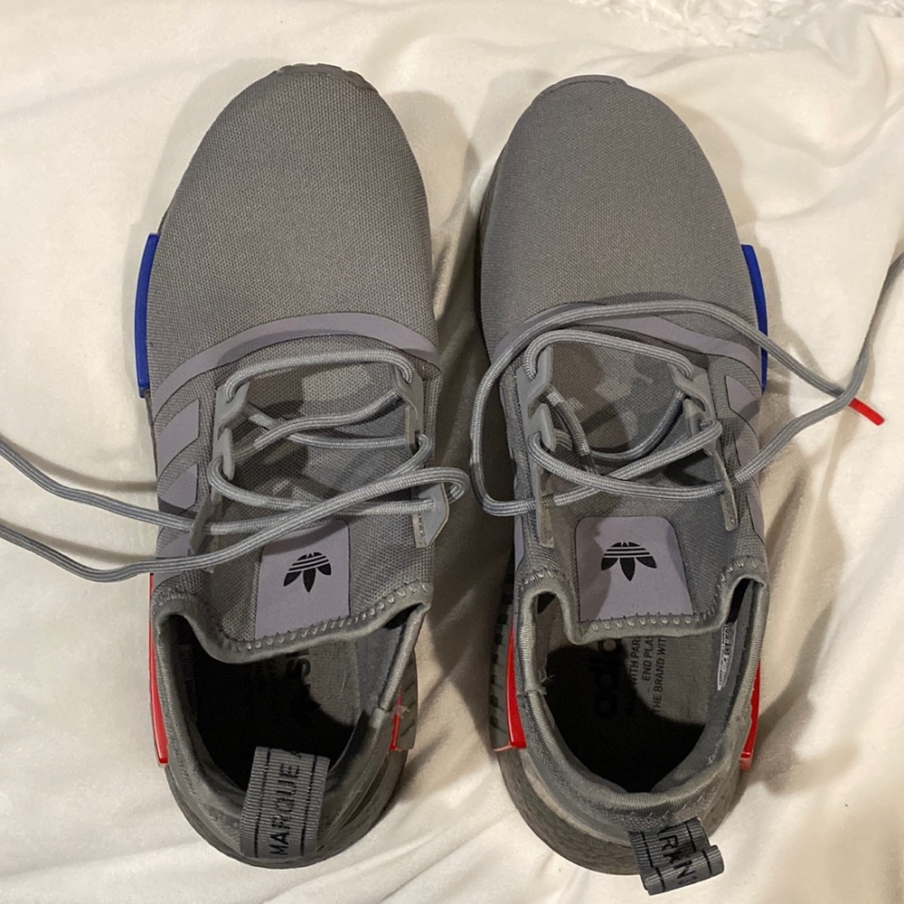 Adidas - Picture 2 of 4